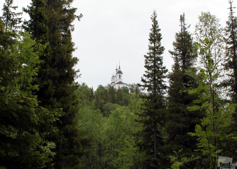 Храм.