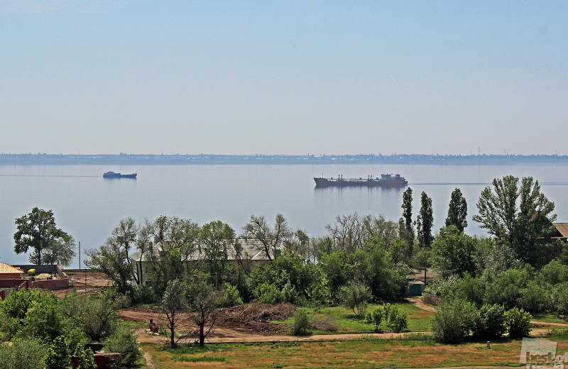 Судоходная река Волга
