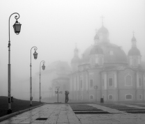 город...туман..человек