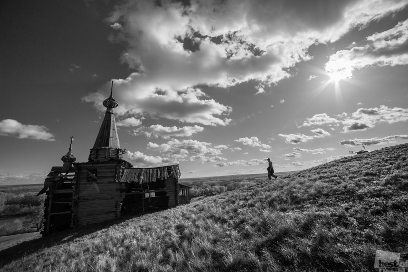 Тропинкою.