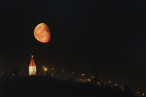 Луна над Красноярском
