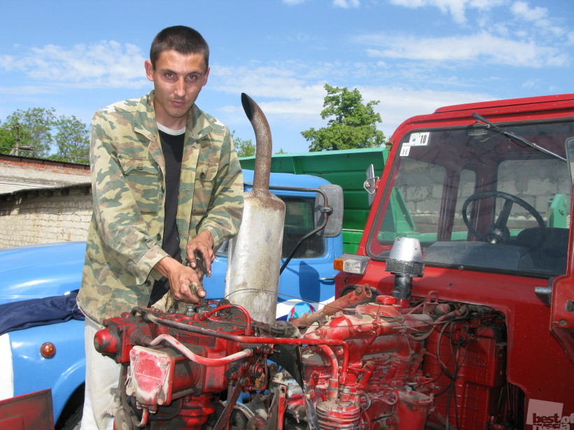 Кубанский тракторист