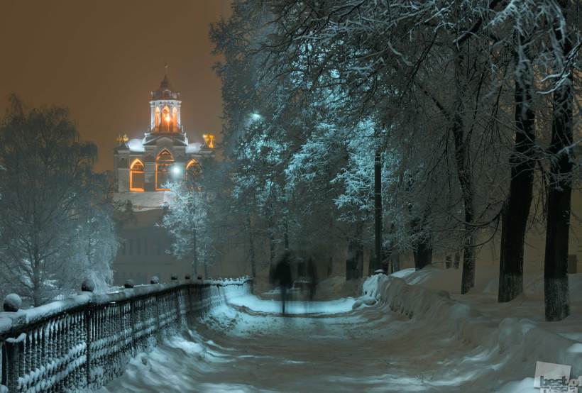 Вечерний город не дает уснуть .......