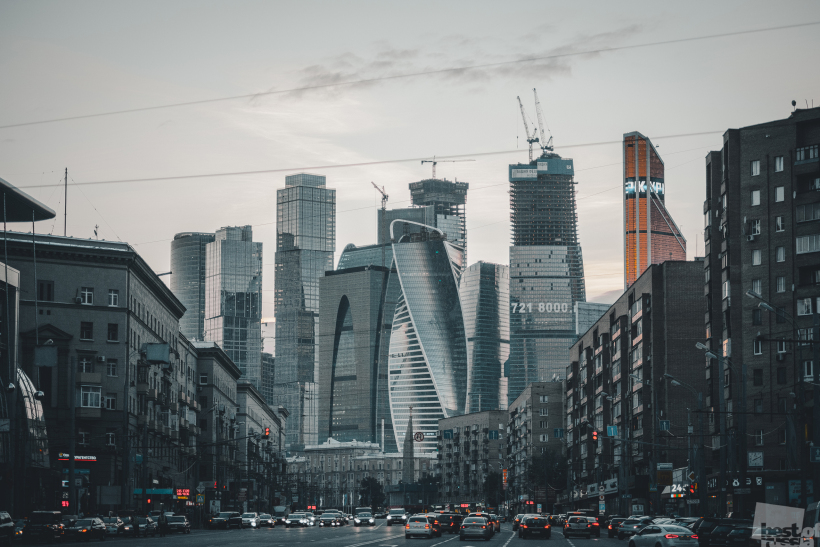 Контраст поколений