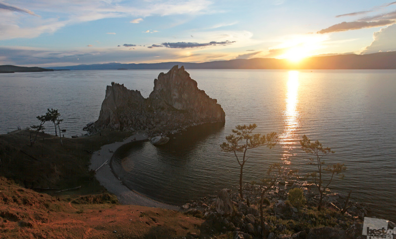 Закат на Байкале.
