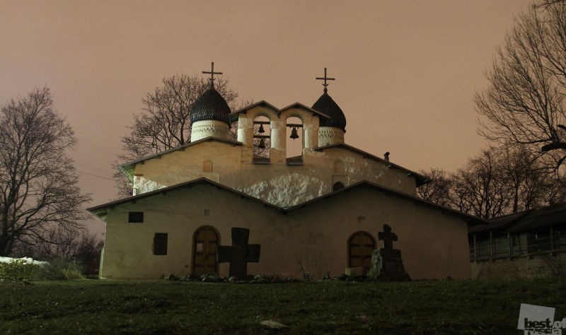 Церковь Покрова и Рождества Богородицы от Пролома в Пскове