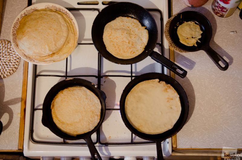 Hot! Thin! Pancakes!