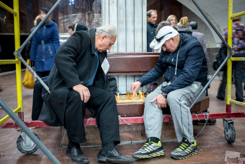 Шахматы в метро