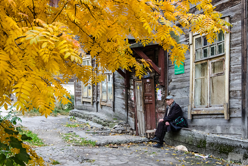 На дорожку.