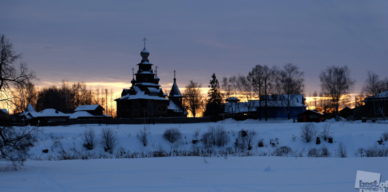 Winter sunset in Suzdal