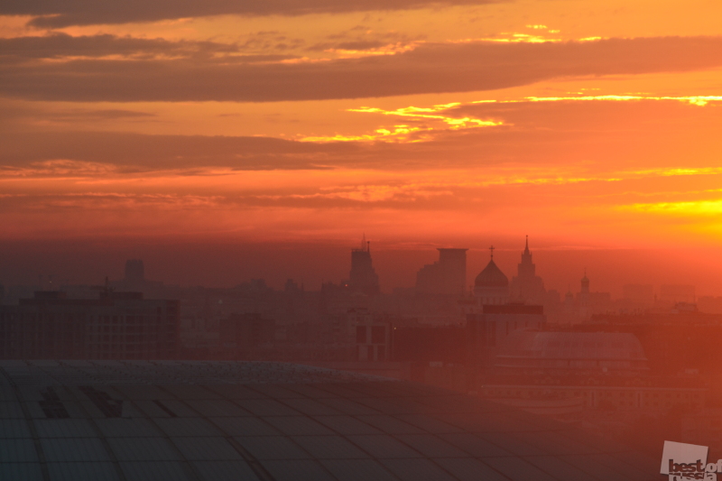 Так всходит солнце над Москвой...