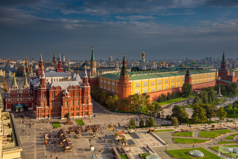 Манежная площадь и Кремль