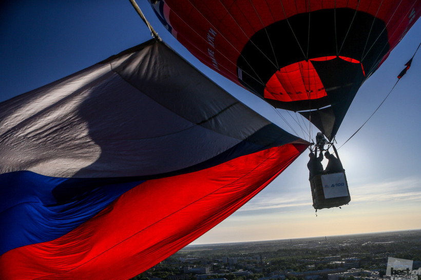 Пролетая над Россией