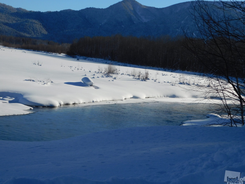 река снежная