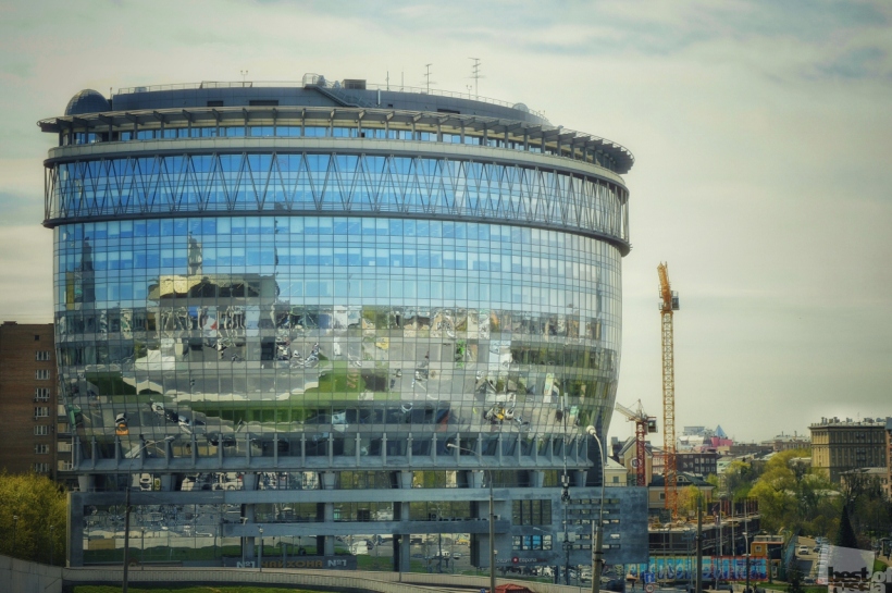 Город в зеркалах