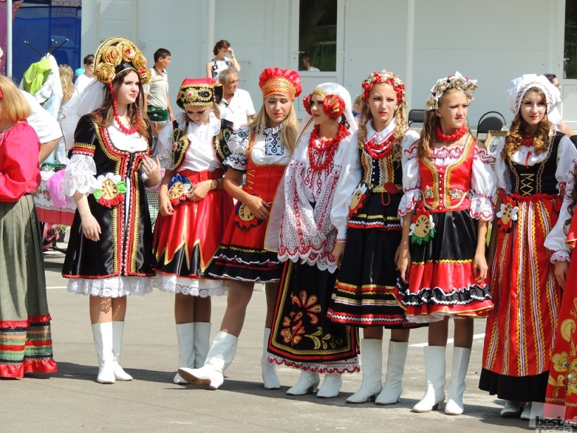 Национальные красавицы