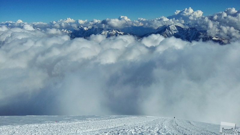 гора Эльбрус, 5000 м.