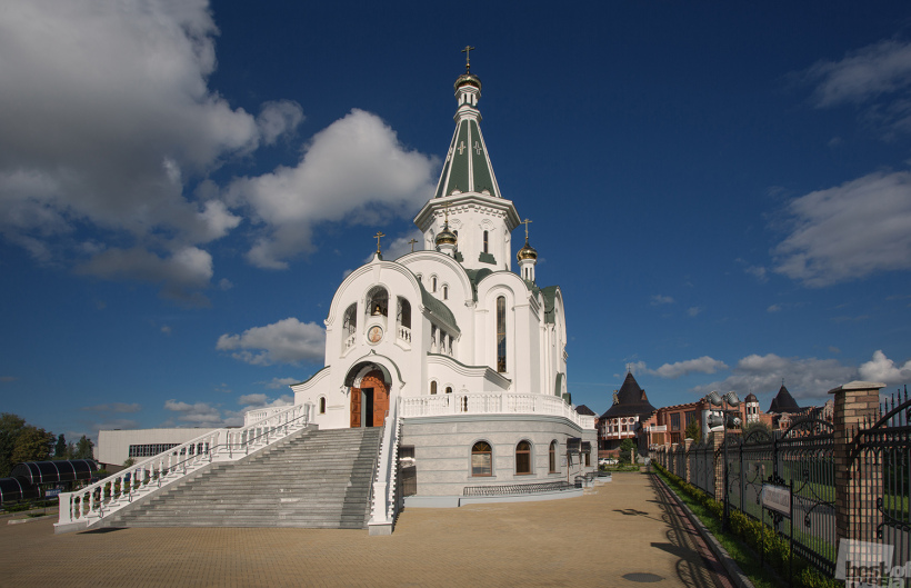 ХРАМ