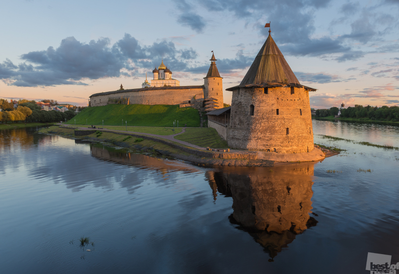 В лучах закатного солнца