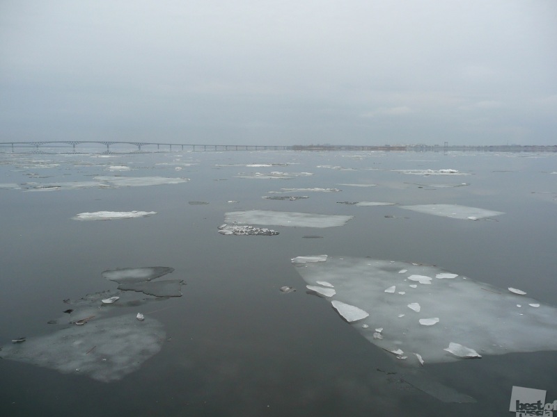 Ледоход на реке Волга