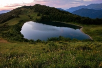 Священное озеро Хуко