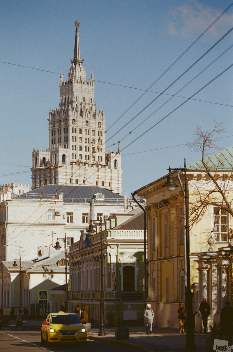 Москва в классическом цвете