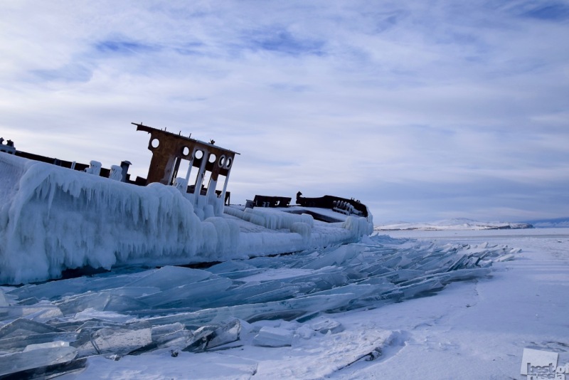 Frozen Boat, Frozen Baikal