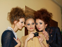 Девушки из модельного агентства Егора Зайцева после дефиле.