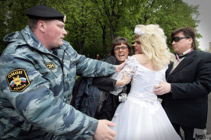 Разгон гей-свадьбы во время конкурса Евровидение.