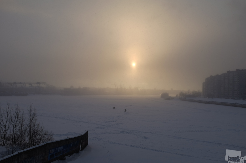 Морозное утро на реке