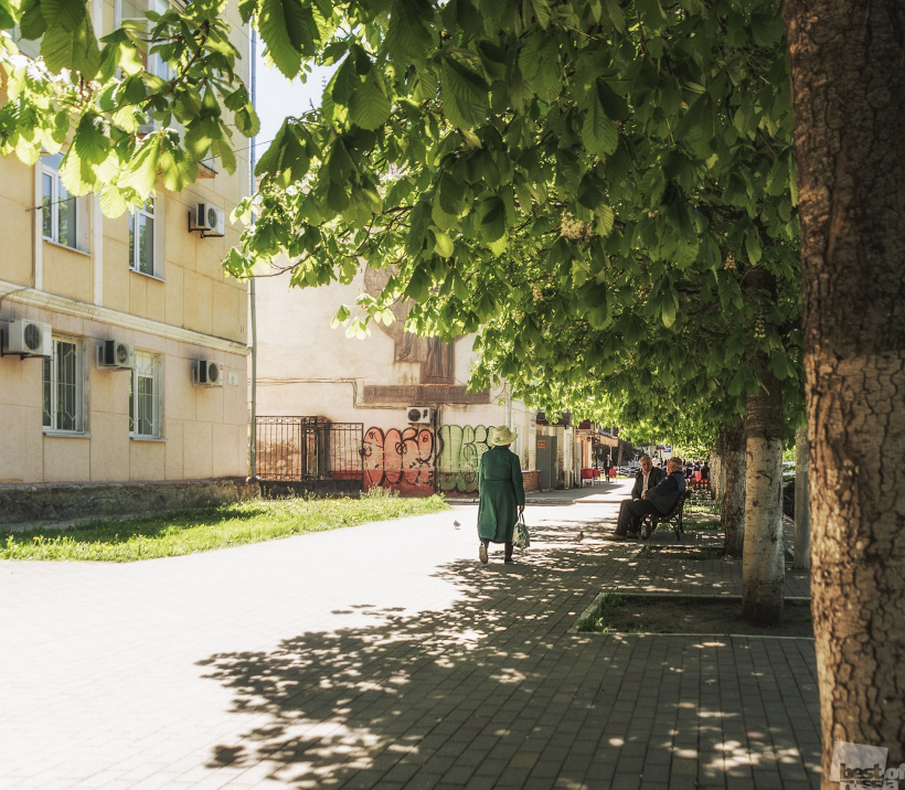 Теплая весна города детства
