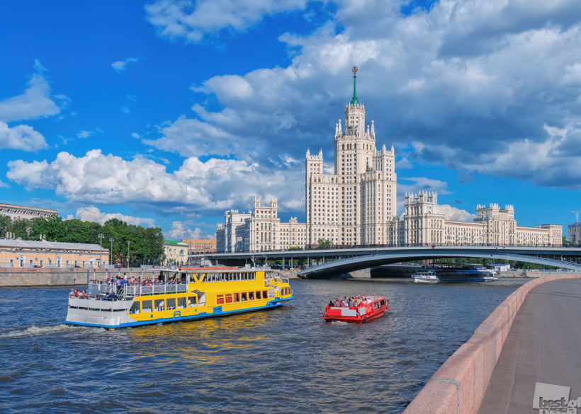 Речная прогулка.