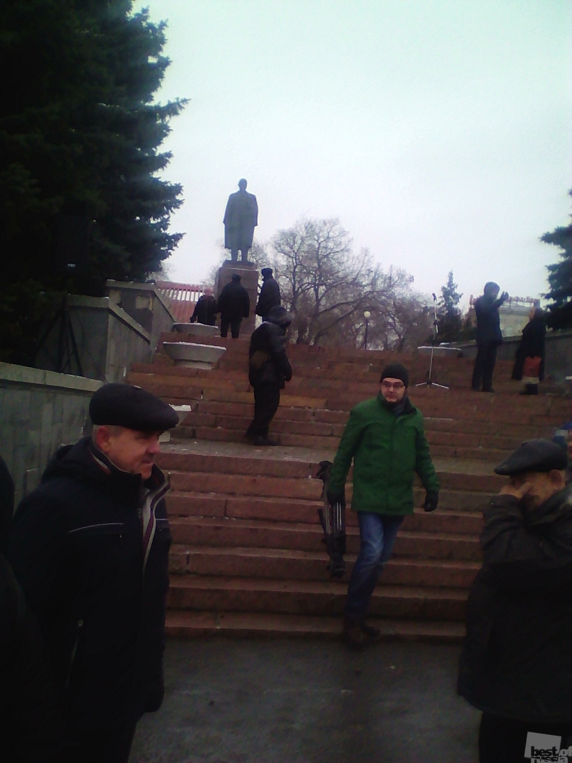 КПРФ Омск памятник Ленину
