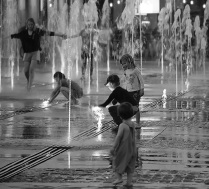 Kids and fountains