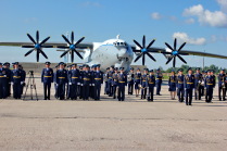 Торжественное построение личного состава авиационного полка в честь 105-ой годовщины ВВС