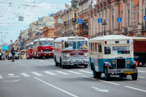 парад ретро автобусов по Невскому проспекту