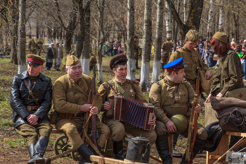 Пока пушки молчат