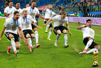 Сборная Германии отмечает победу в КК 2017