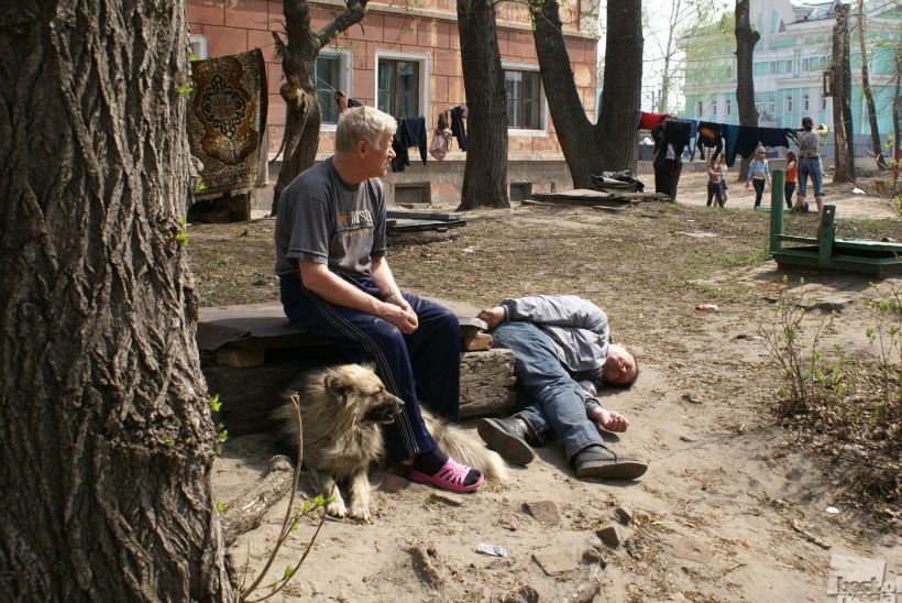 Три товарища