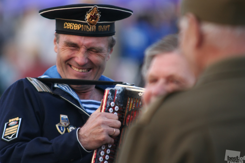 Эх, яблочко.