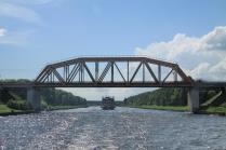 Железнодорожный мост через канал им. Москвы
