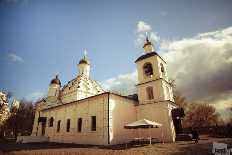 Церковь Живоначальной троицы в селе Хорошеве
