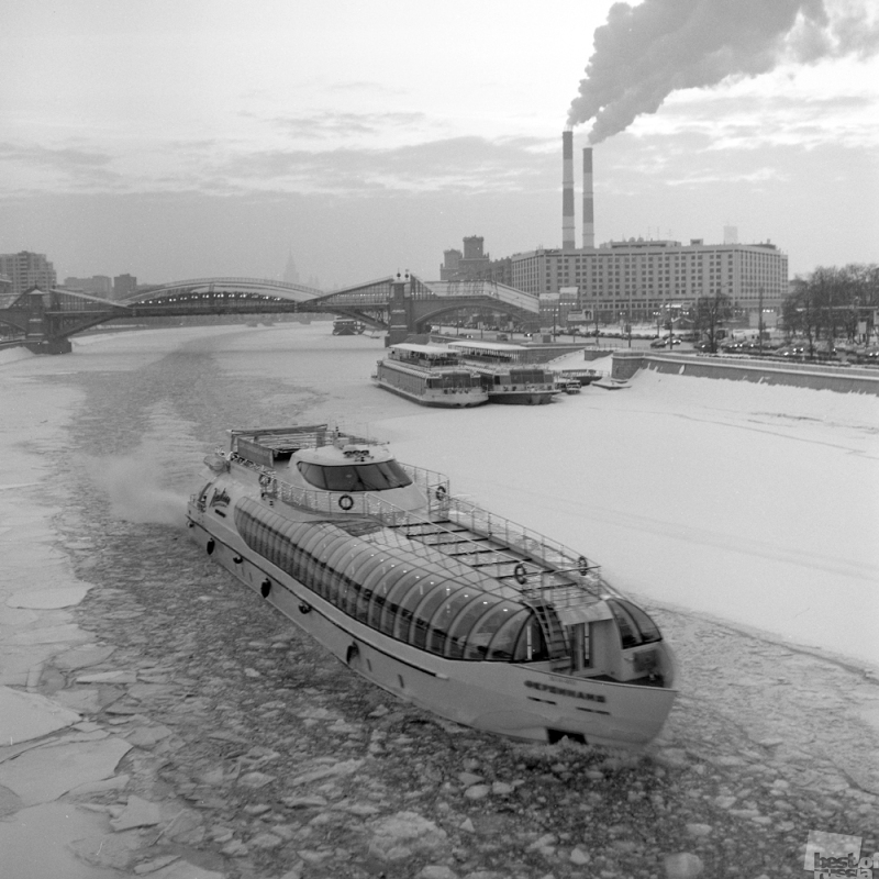 ледокол Фердинанд на Москве реке