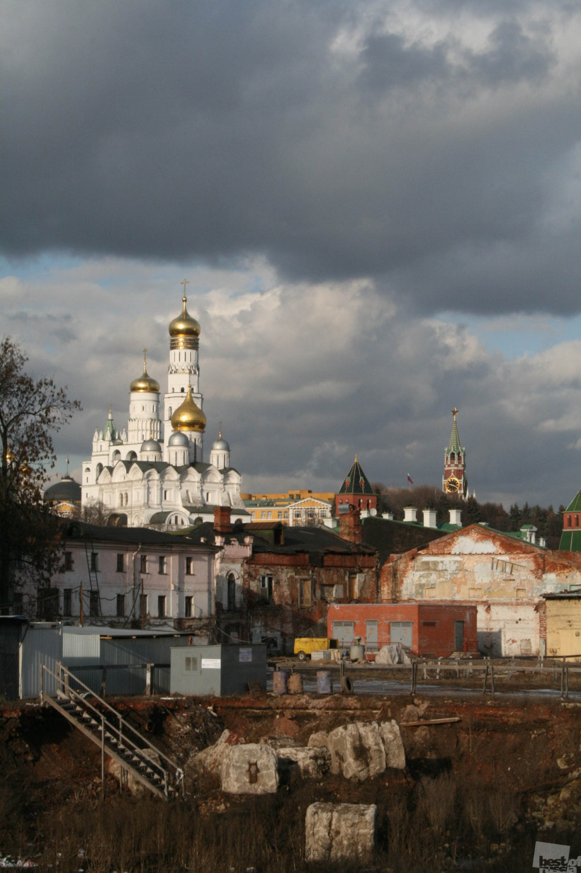 На задворках родины