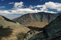 Вид на озеро с г. Джаниикту. Республика Алтай
